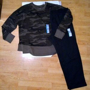 Nwt Camo sweater and sweatpants size XL